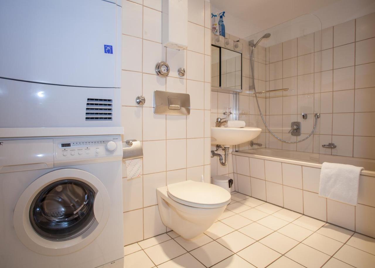 Apartment Dr.-suren-strasse 13-10 *